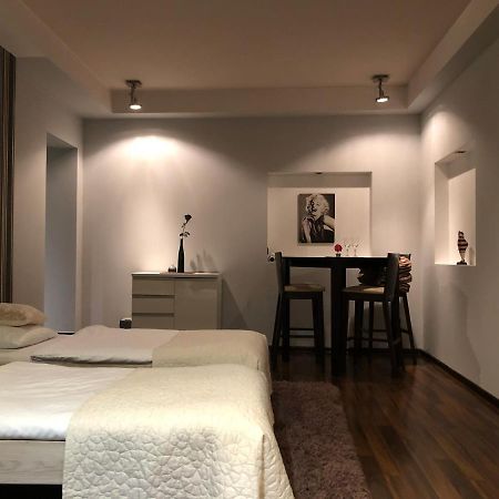 Apartament Tipton Apartment Jelenia Gora Luaran gambar
