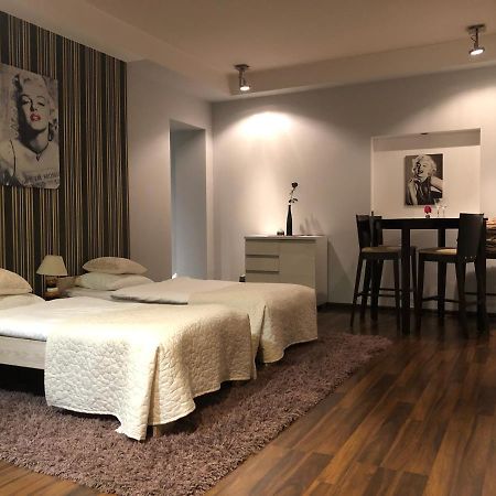 Apartament Tipton Apartment Jelenia Gora Luaran gambar