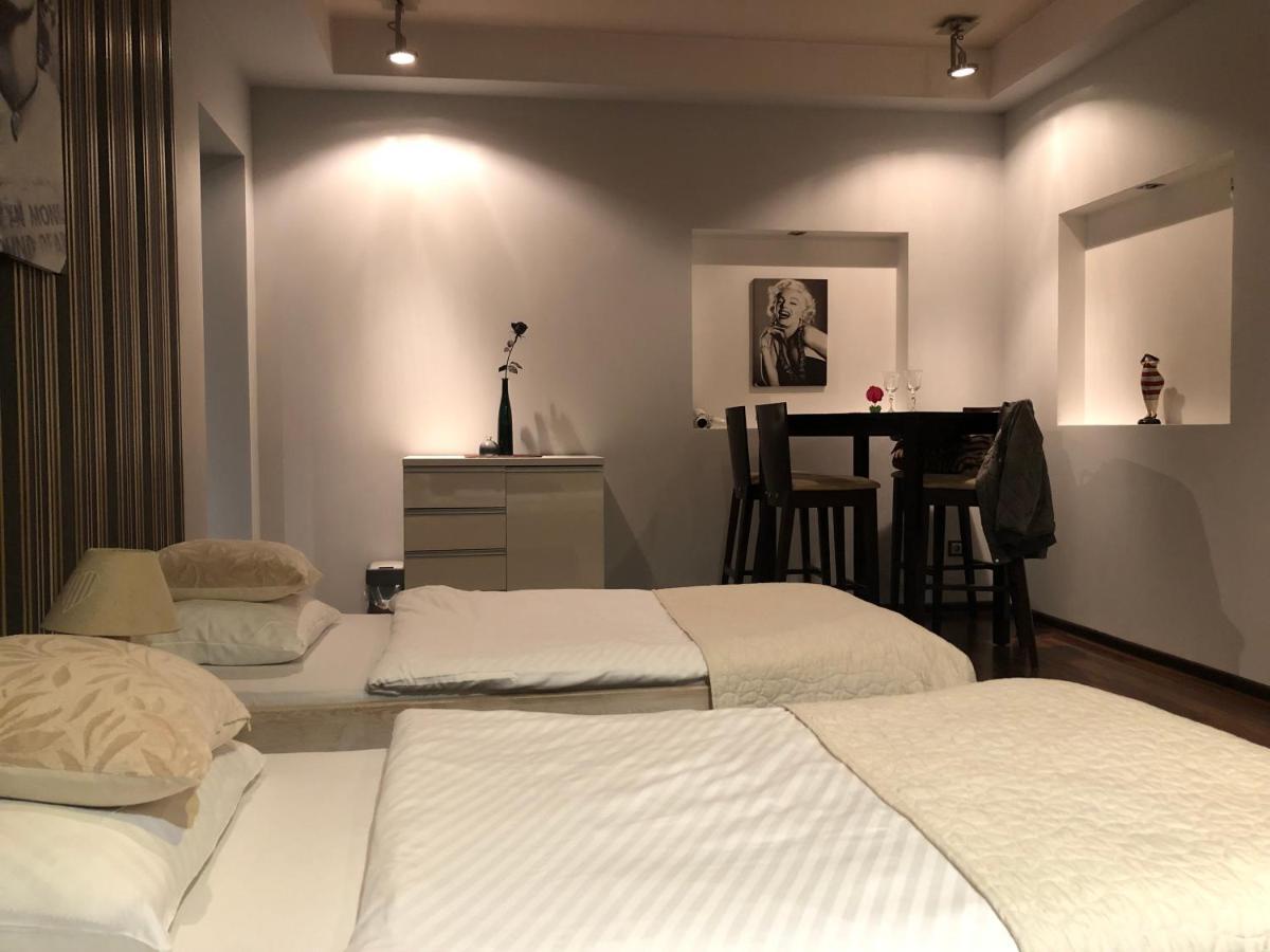 Apartament Tipton Apartment Jelenia Gora Luaran gambar