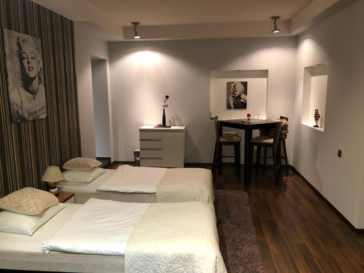 Apartament Tipton Apartment Jelenia Gora Luaran gambar