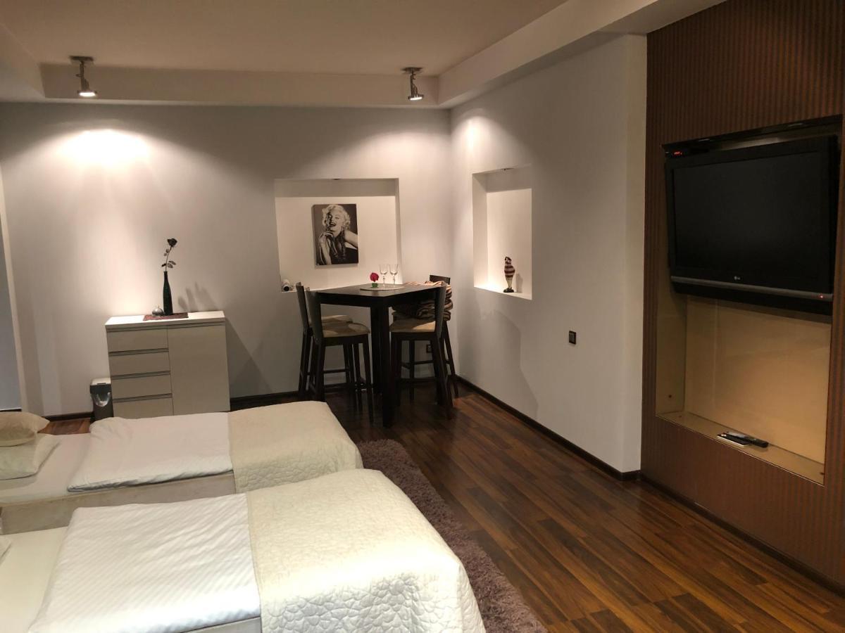 Apartament Tipton Apartment Jelenia Gora Luaran gambar